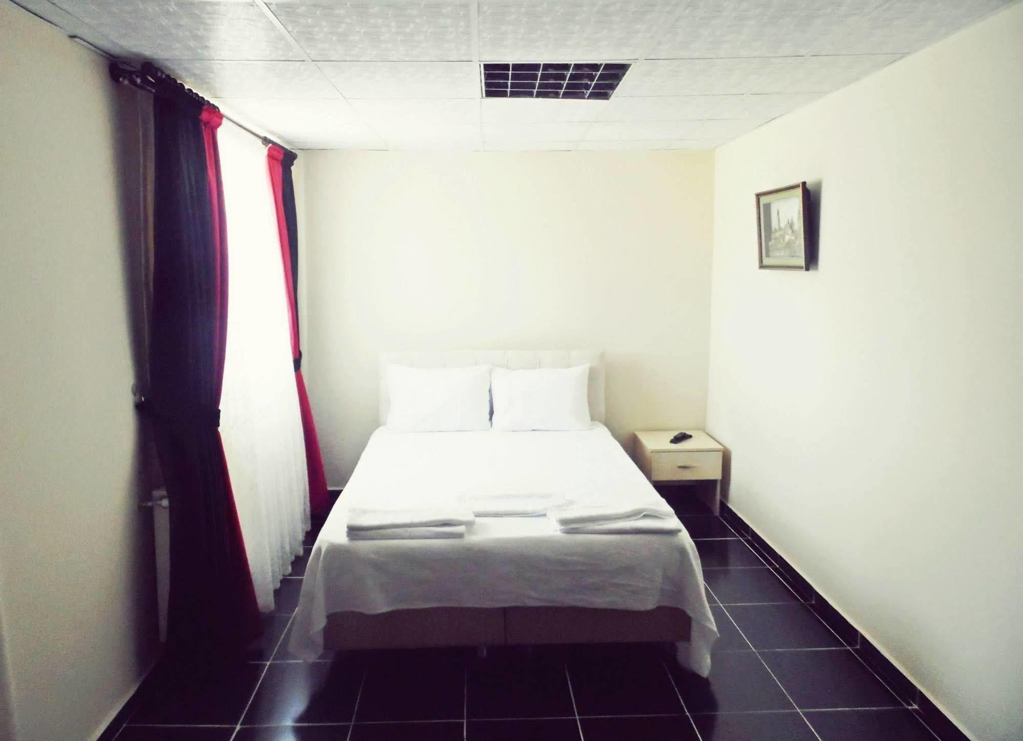Saral Otel Derince Kültér fotó